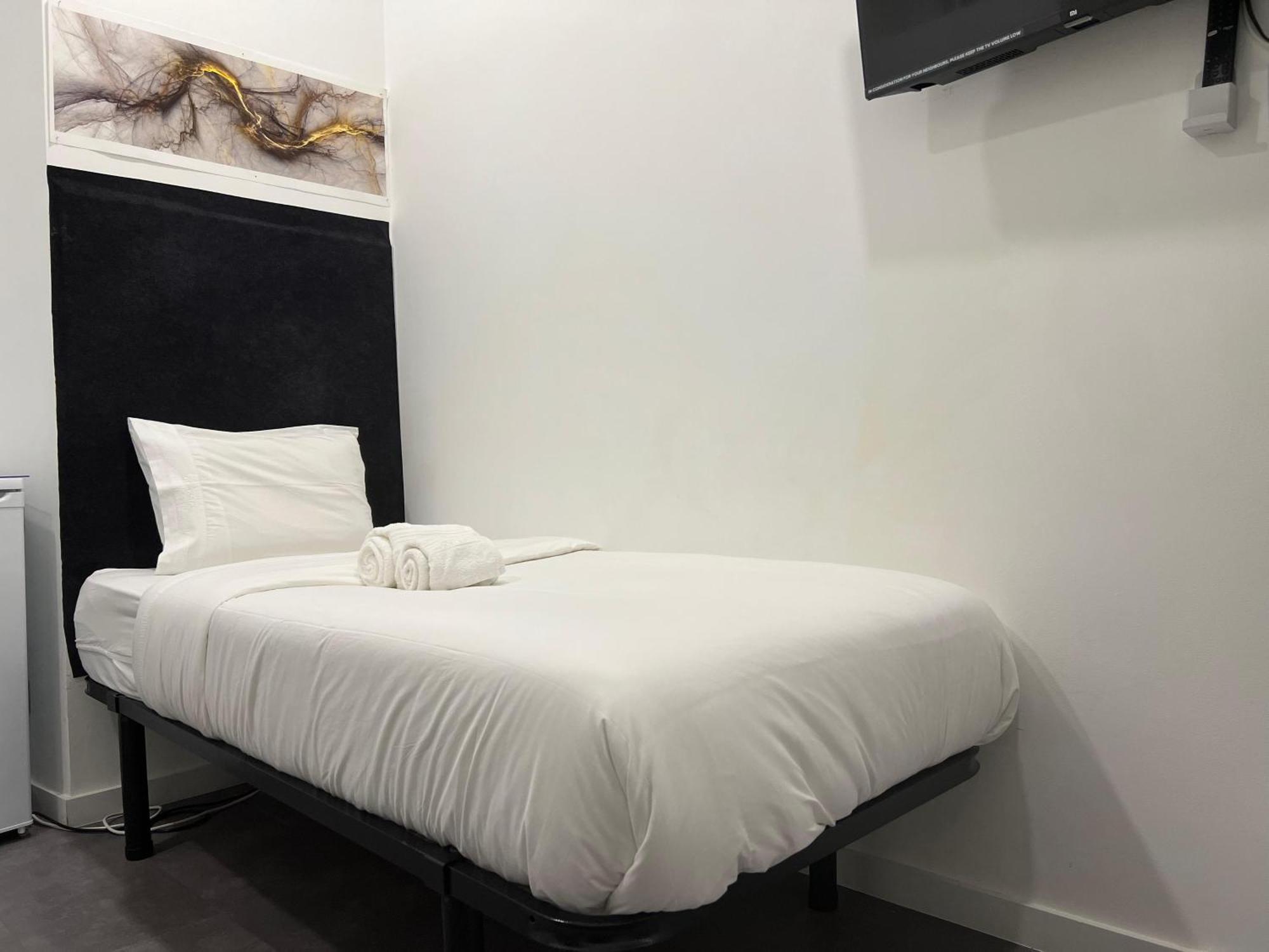 Laniakea Suites Lisbon Room photo