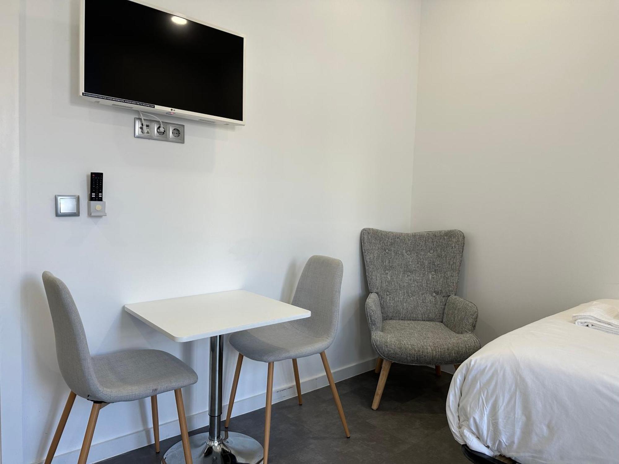 Laniakea Suites Lisbon Room photo