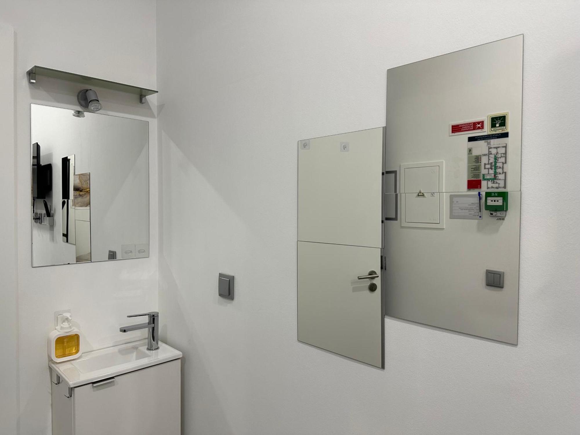 Laniakea Suites Lisbon Room photo
